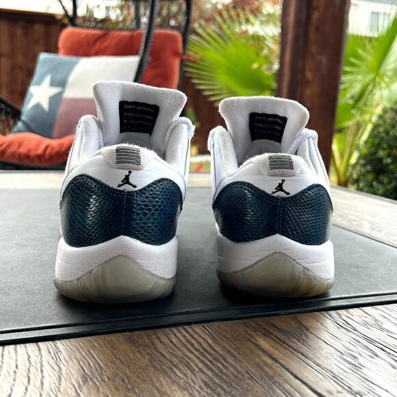 Air Jordan 11 Retro Low GS 'Navy Snakeskin' (2019) - Picture 6 of 10